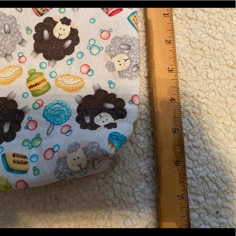 Cute storage/makeup bag!